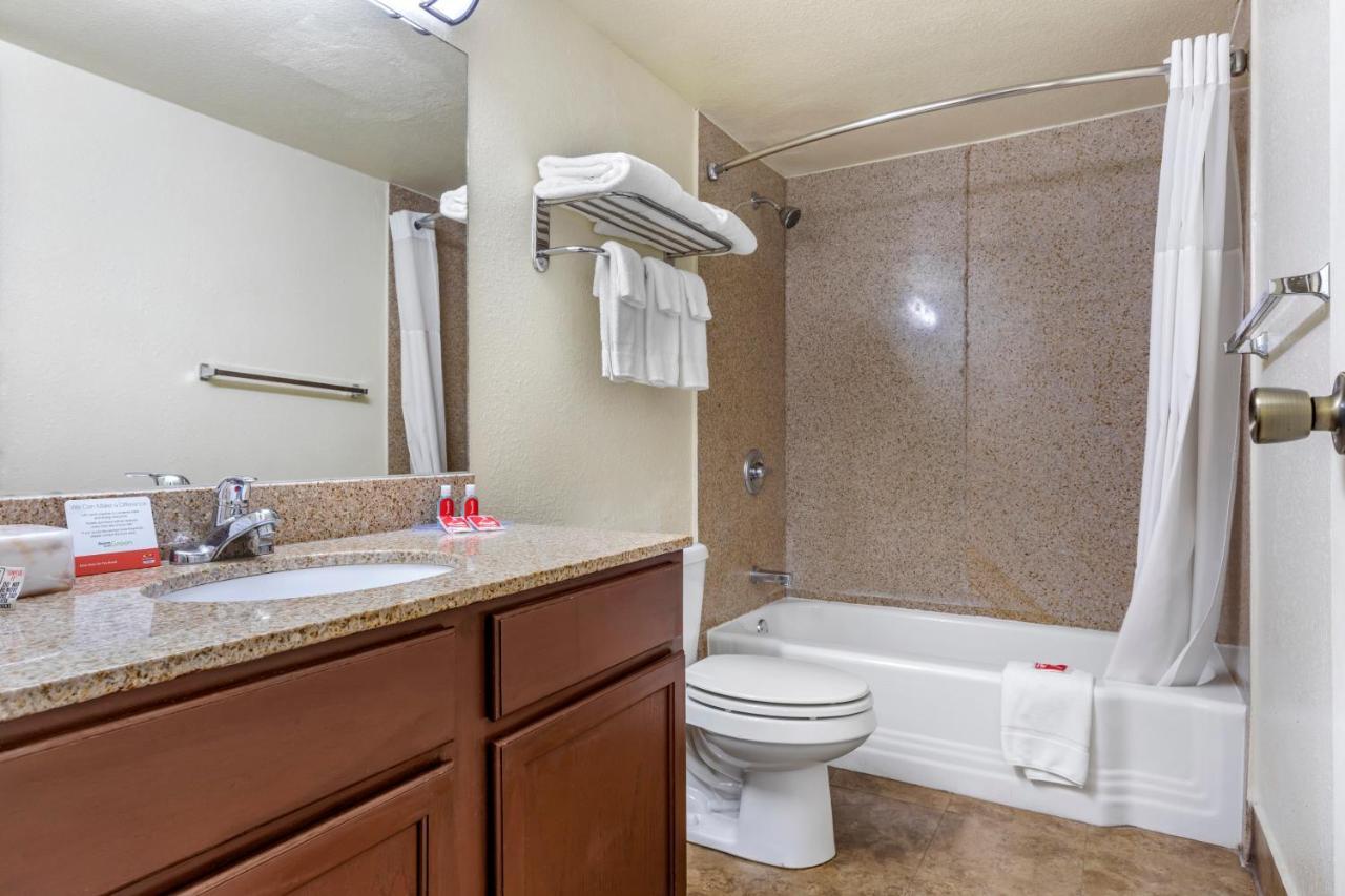 Rose City Inn & Suites Tyler Extérieur photo